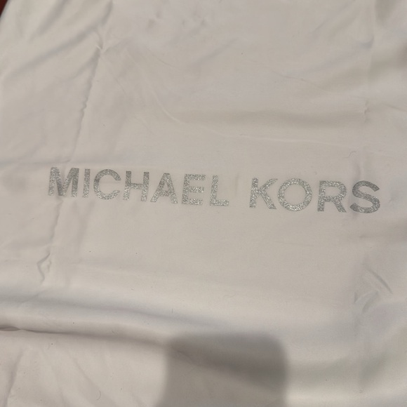 Michael Kors🎉host pick🎉🎈 NWOT  large Mercer accordion tote bag - Picture 13 of 13